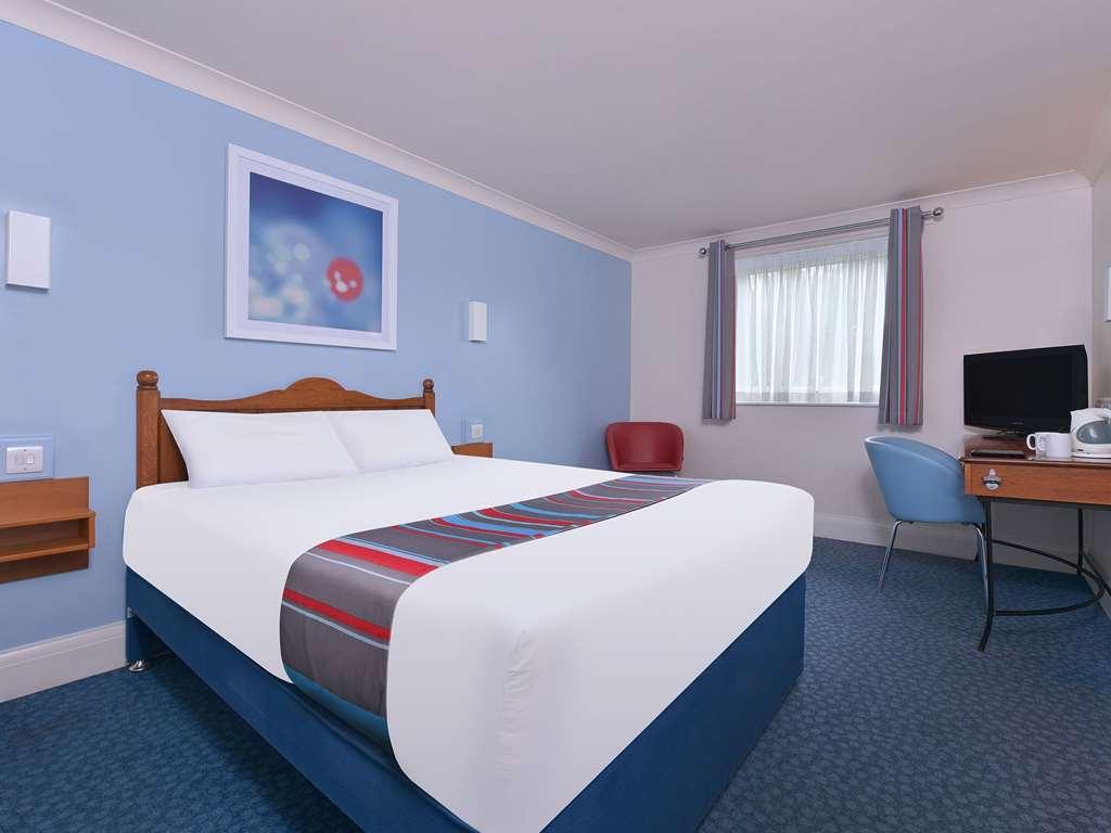 Travelodge Walton On Thames Oda fotoğraf