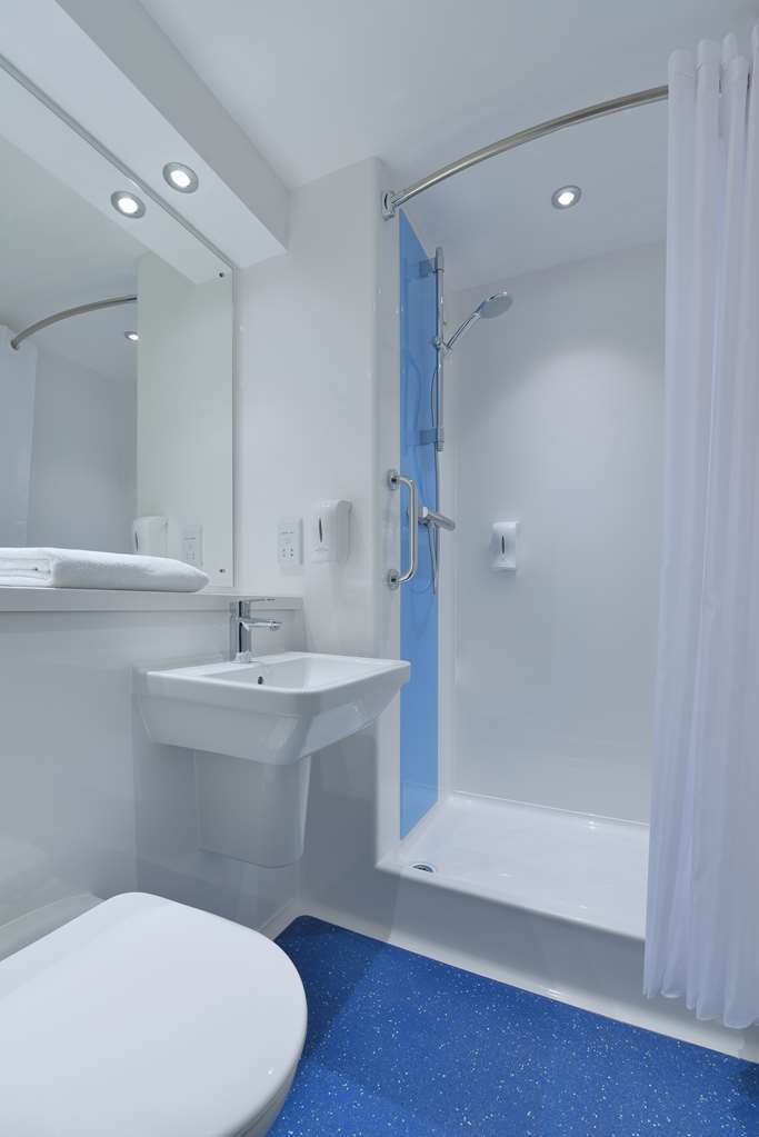 Travelodge Walton On Thames Oda fotoğraf