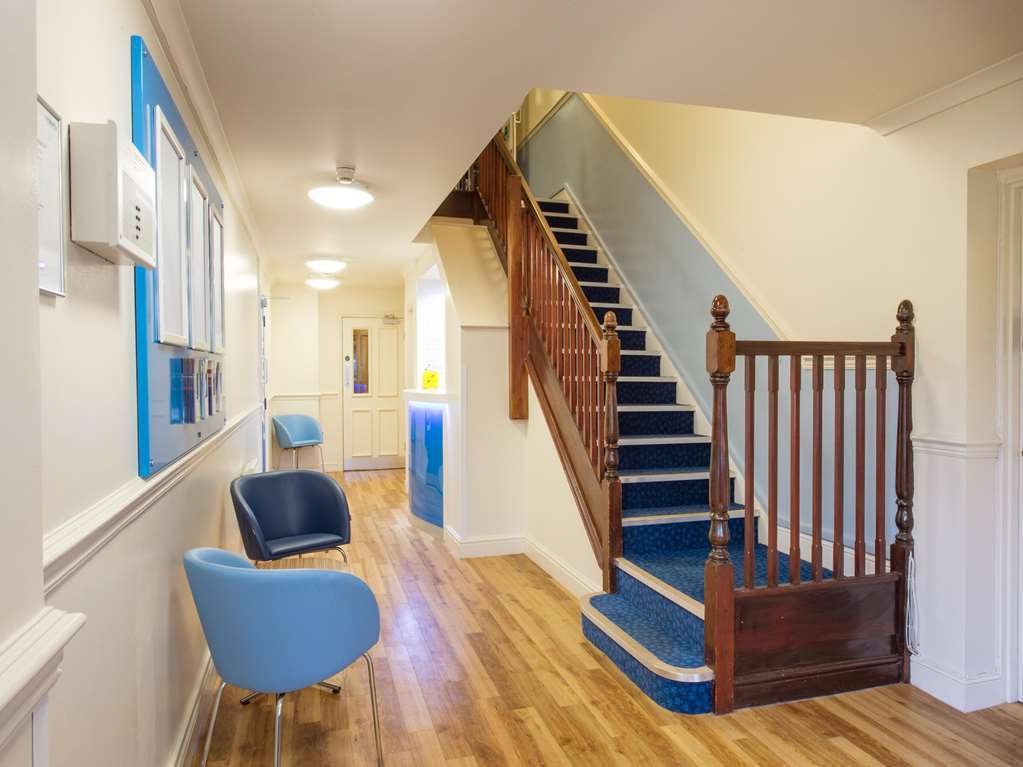 Travelodge Walton On Thames İç mekan fotoğraf